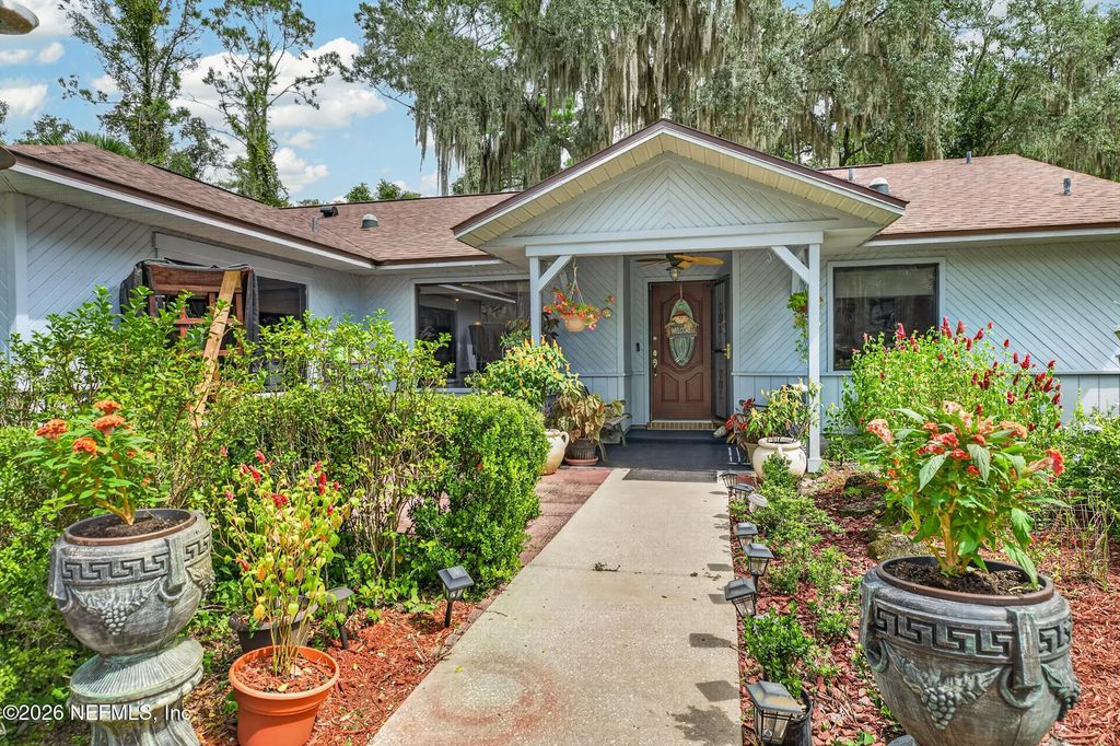 657 Se 2nd Avenue, Melrose