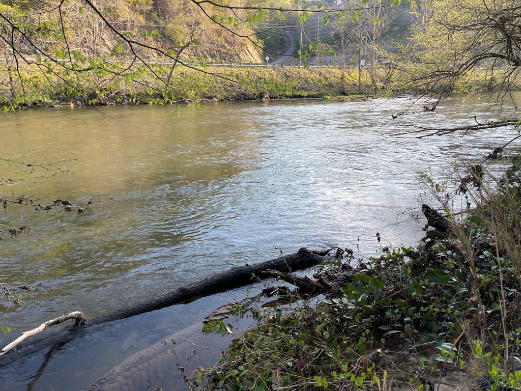 River Farm Drive, Murphy