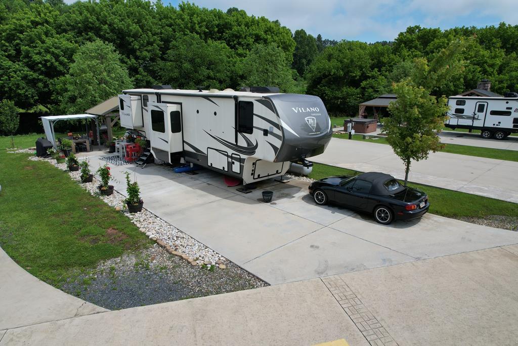 113 Mountain Meadows Drive, Morganton