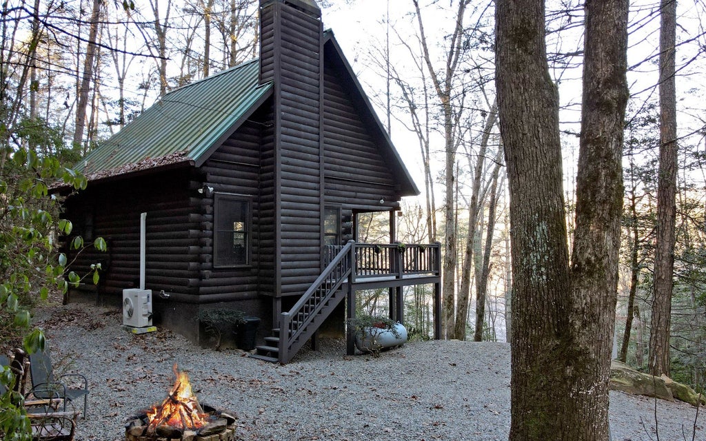 226 Pine Tree Drive, Epworth GA Epworth Cabin Homes For Sale