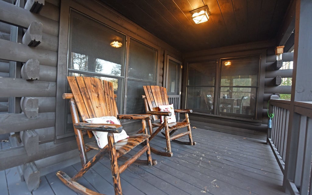 226 Pine Tree Drive, Epworth GA Epworth Cabin Homes For Sale