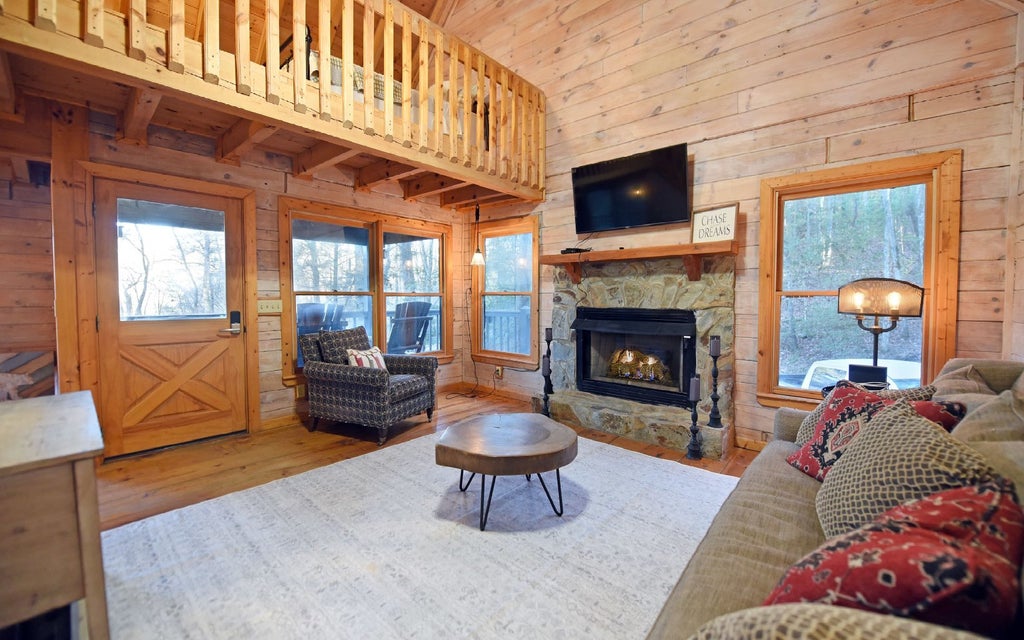 226 Pine Tree Drive, Epworth GA Epworth Cabin Homes For Sale