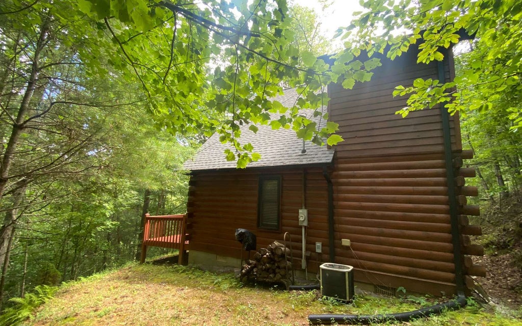 142 Arrow Ridge Road, Mccaysville GA Mccaysville Log Cabin Homes For Sale