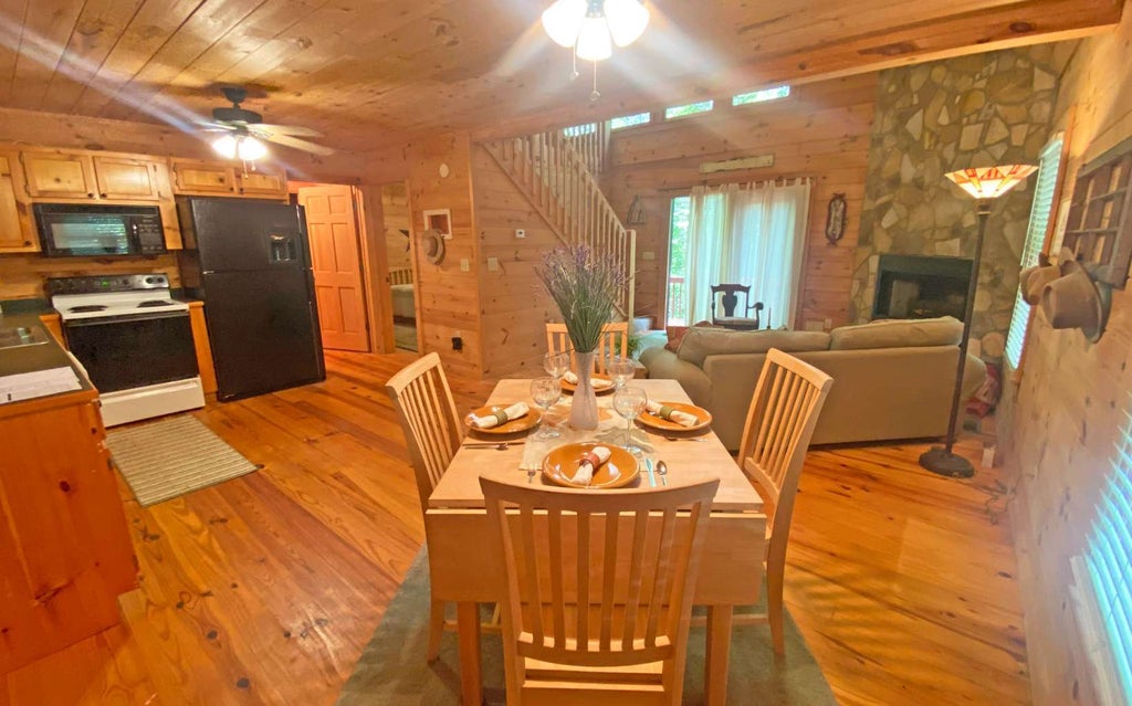 142 Arrow Ridge Road, Mccaysville GA Mccaysville Log Cabin Homes For Sale
