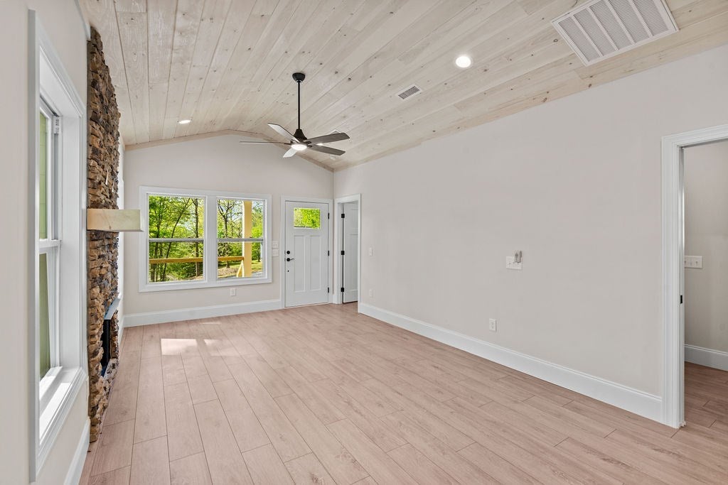 164 Acorn Lane, Warne NC Warne Cabin Homes For Sale