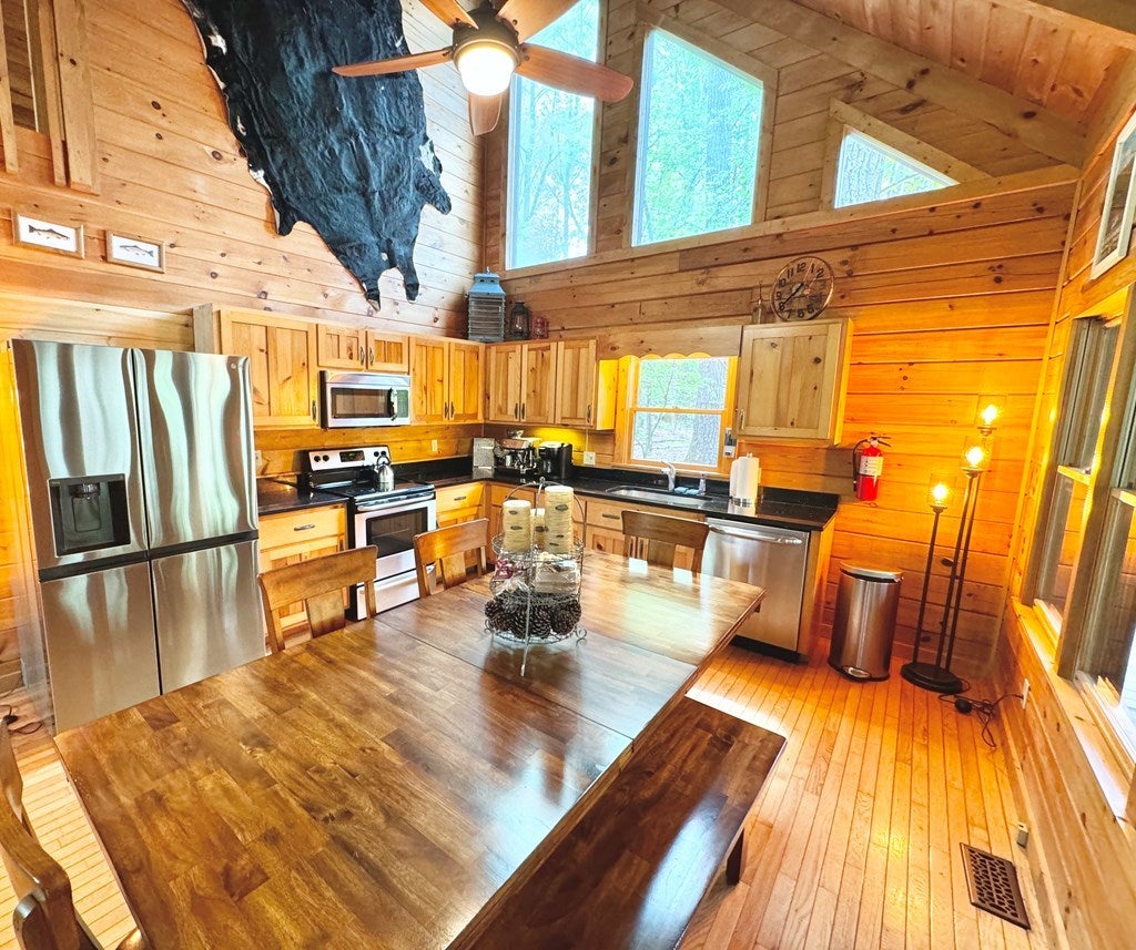 1192 Sunset Road, Epworth GA Epworth Log Cabin Homes For Sale