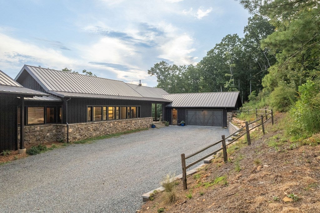 135 Tanager Trail, Ellijay GA Ellijay Cabin Homes For Sale