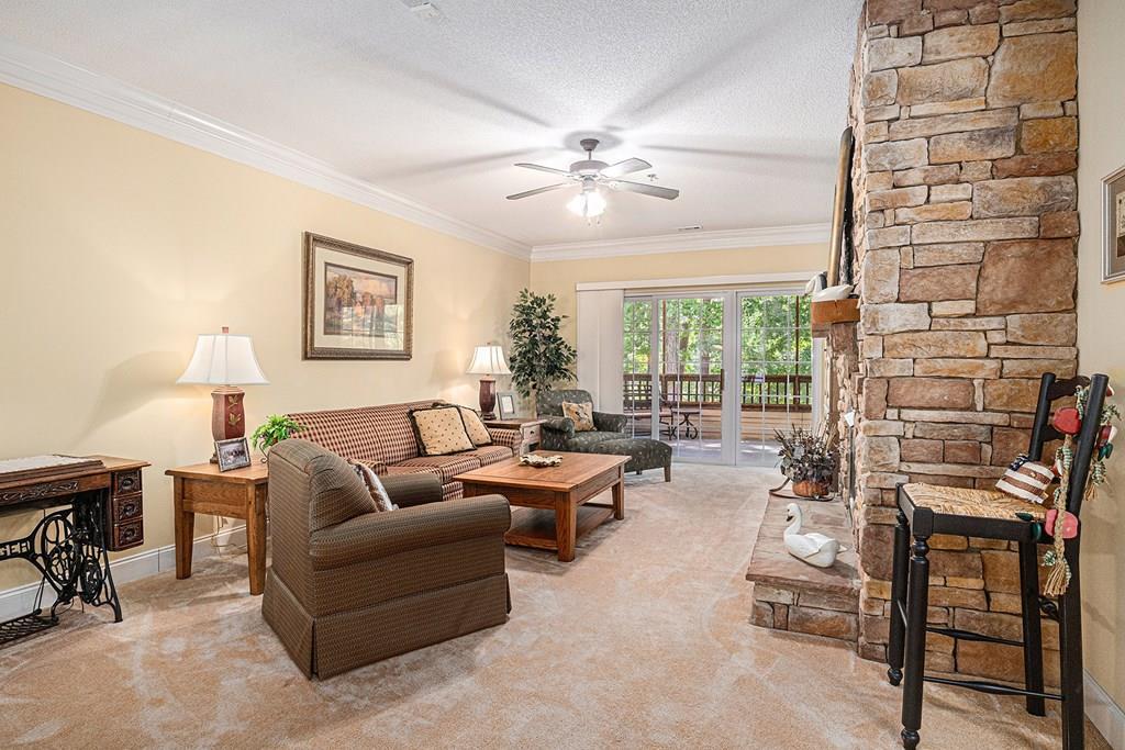 94 Gleneagle Court C202, Clayton