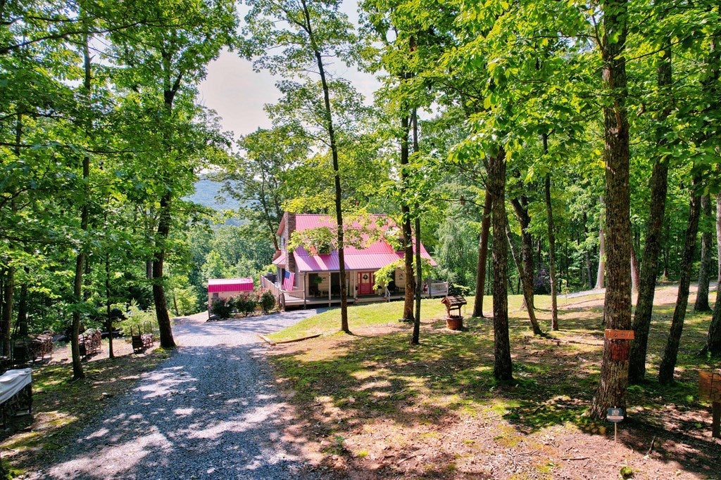 Listing photo for 1241 Heatherwood Way, Talking Rock, GA