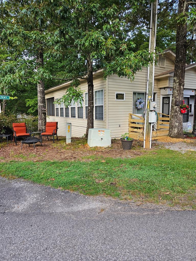 41 Cindy Parkway, Cleveland