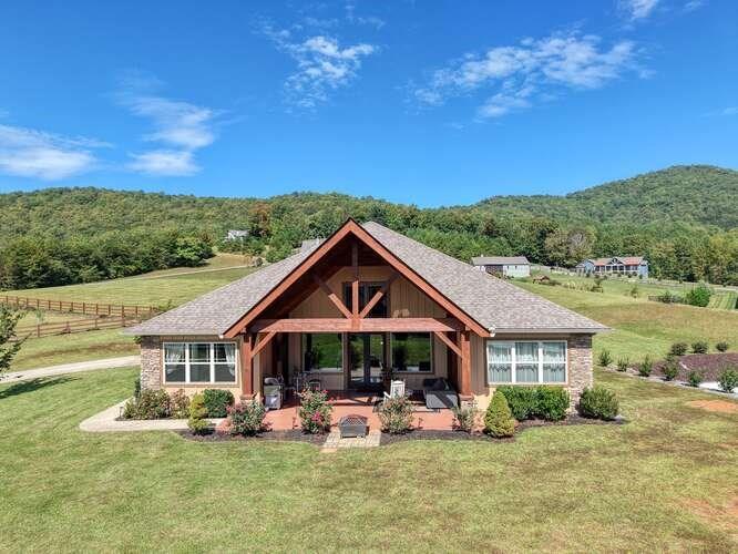 85 Minstead Ridge, Young Harris