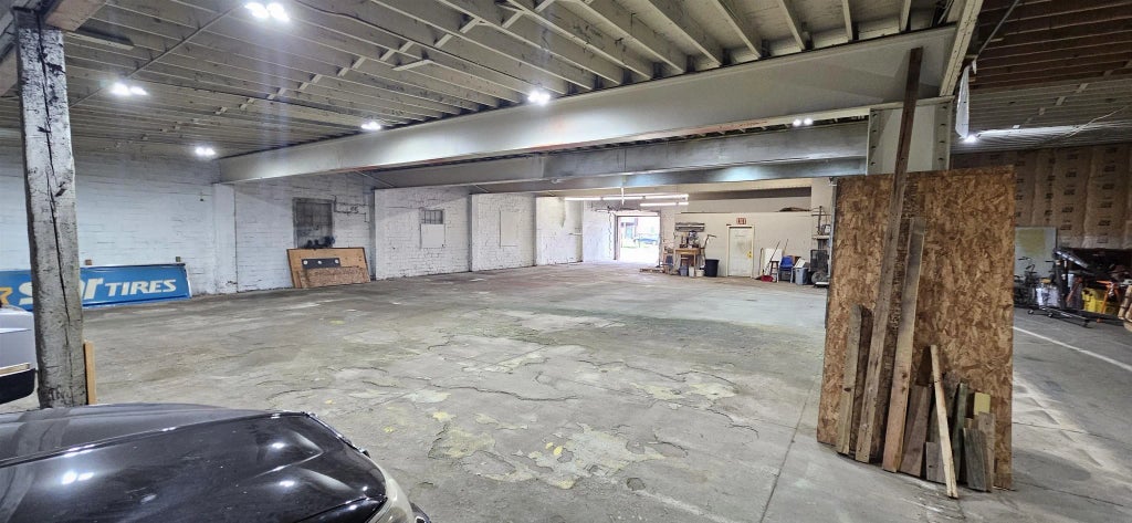 909-911 Sycamore, Waterloo