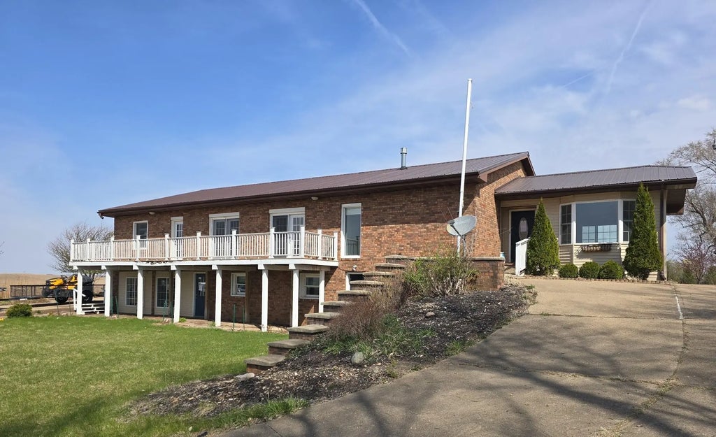 2389 61st Street, Vinton