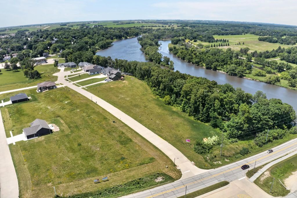 102 Deerfield Circle Whitetail Bluff Lot 15, Waverly