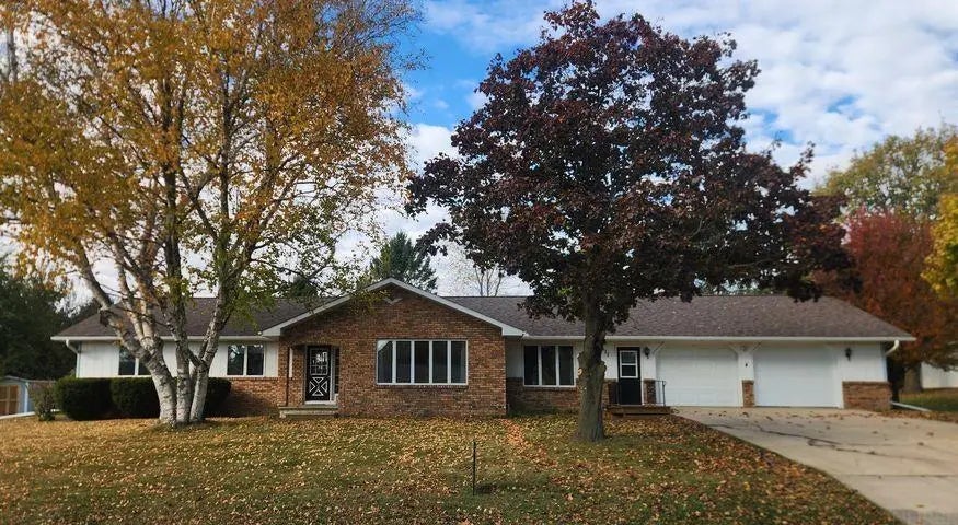 411 Westwood Drive, Strawberry Point