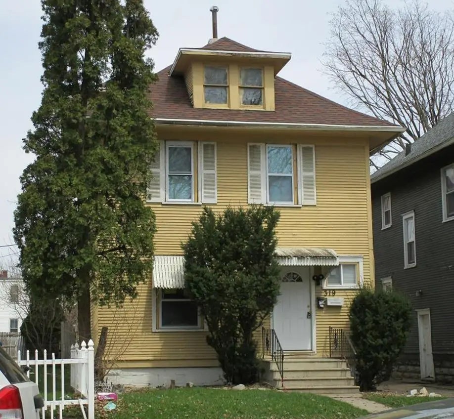 319 Locust Street, Waterloo