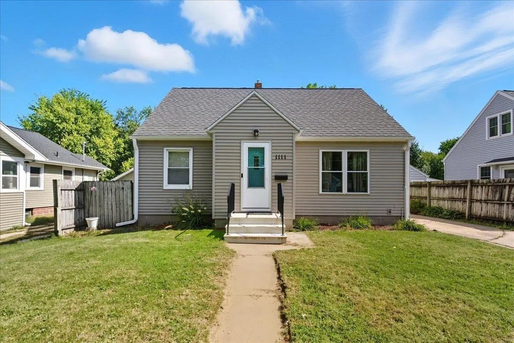 1111 Western Avenue, Waterloo