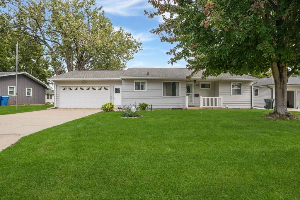 2415 Saratoga, Waterloo