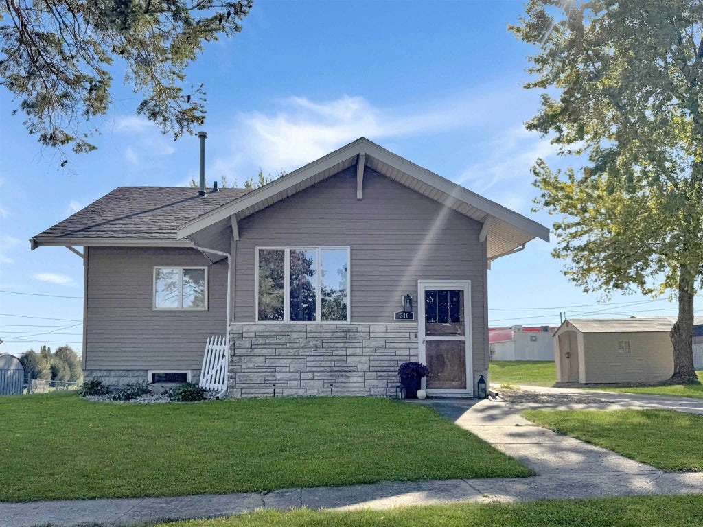 210 7th Street, Gladbrook