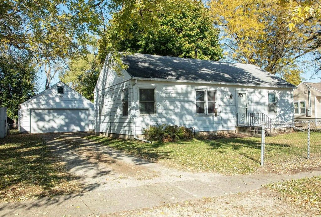 128 Lawrence Avenue, Evansdale