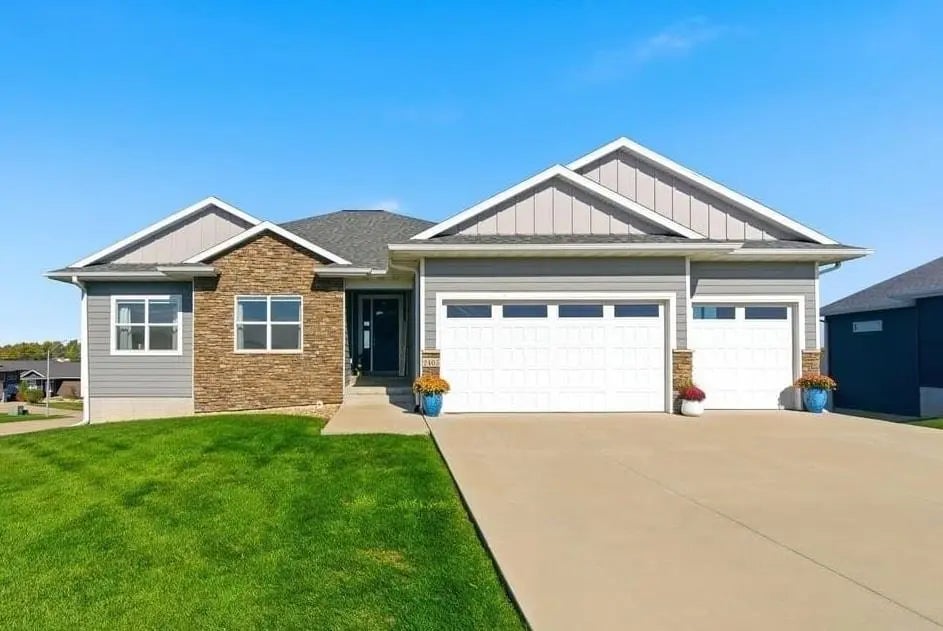 2405 Richard Road, Cedar Falls