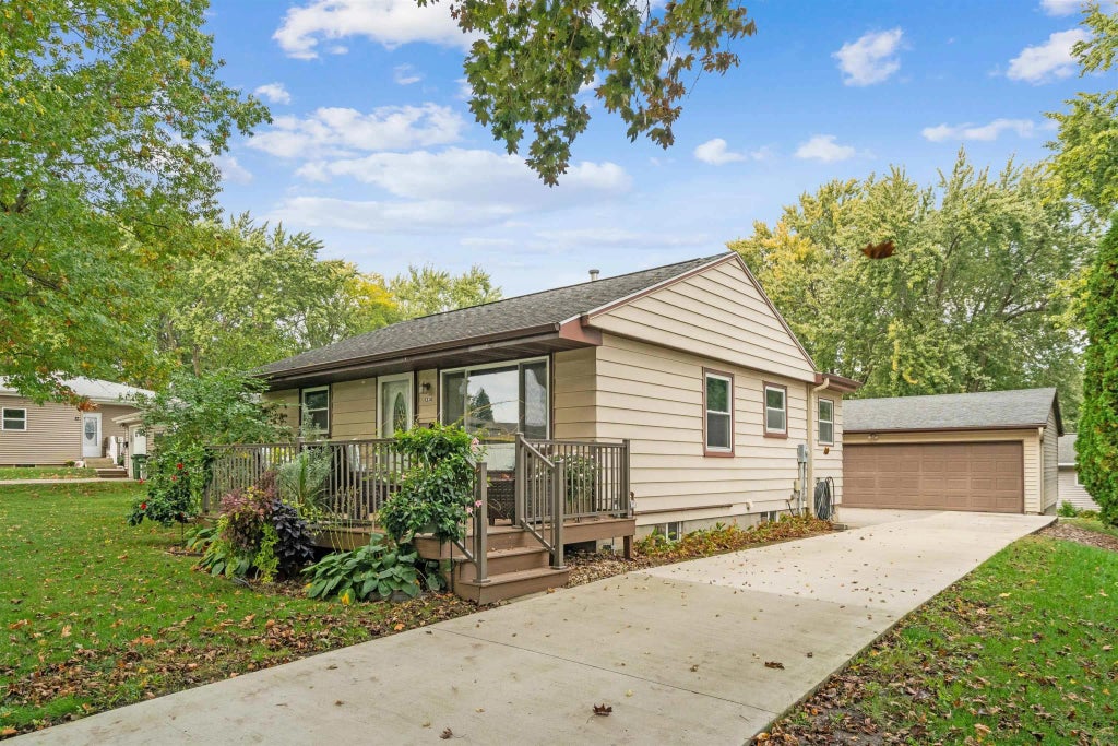 1314 Sw 3 Avenue, Waverly