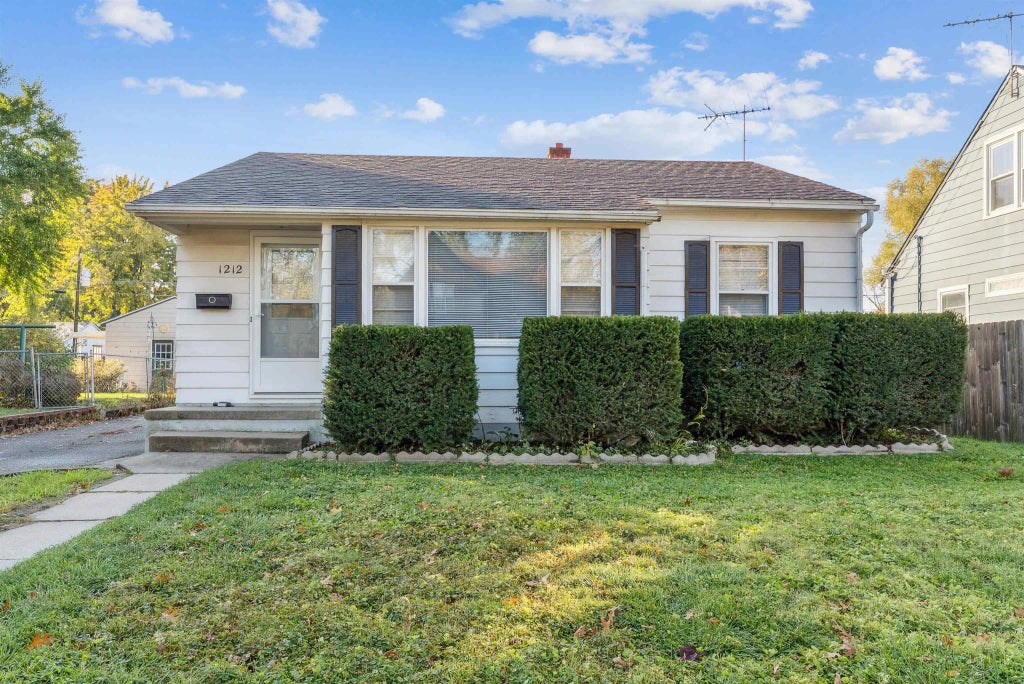 1212 Byron Avenue, Waterloo