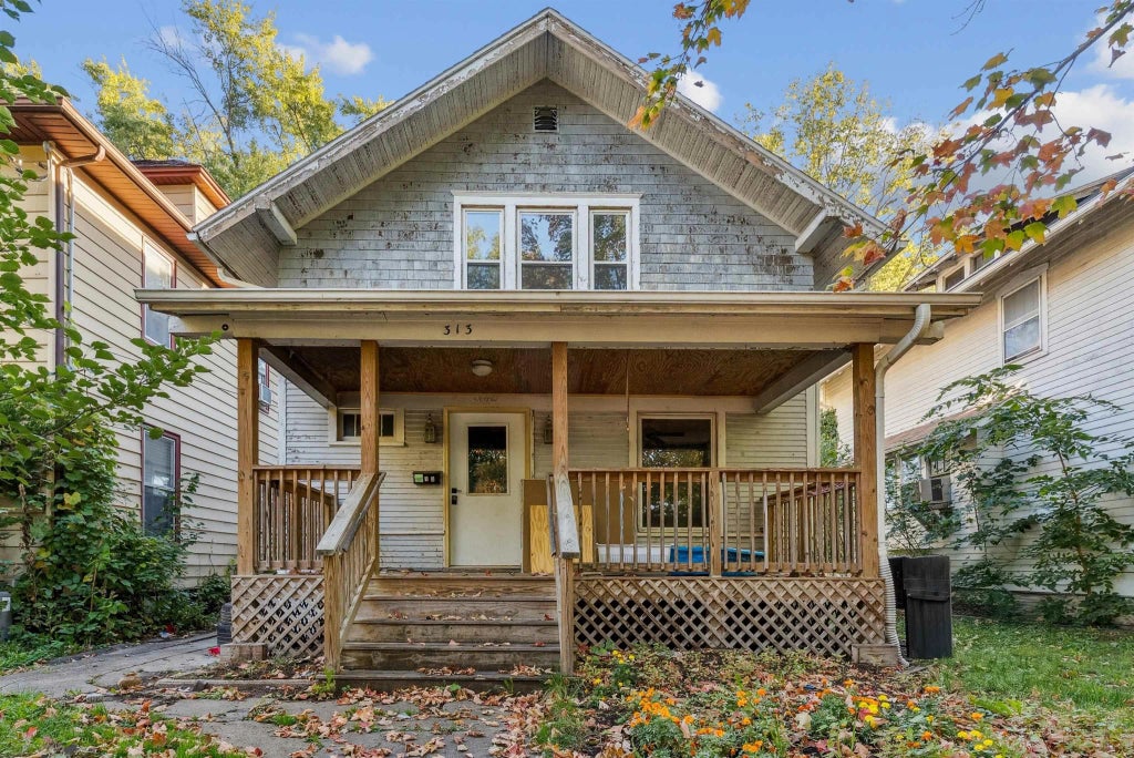 313 Vermount Street, Waterloo