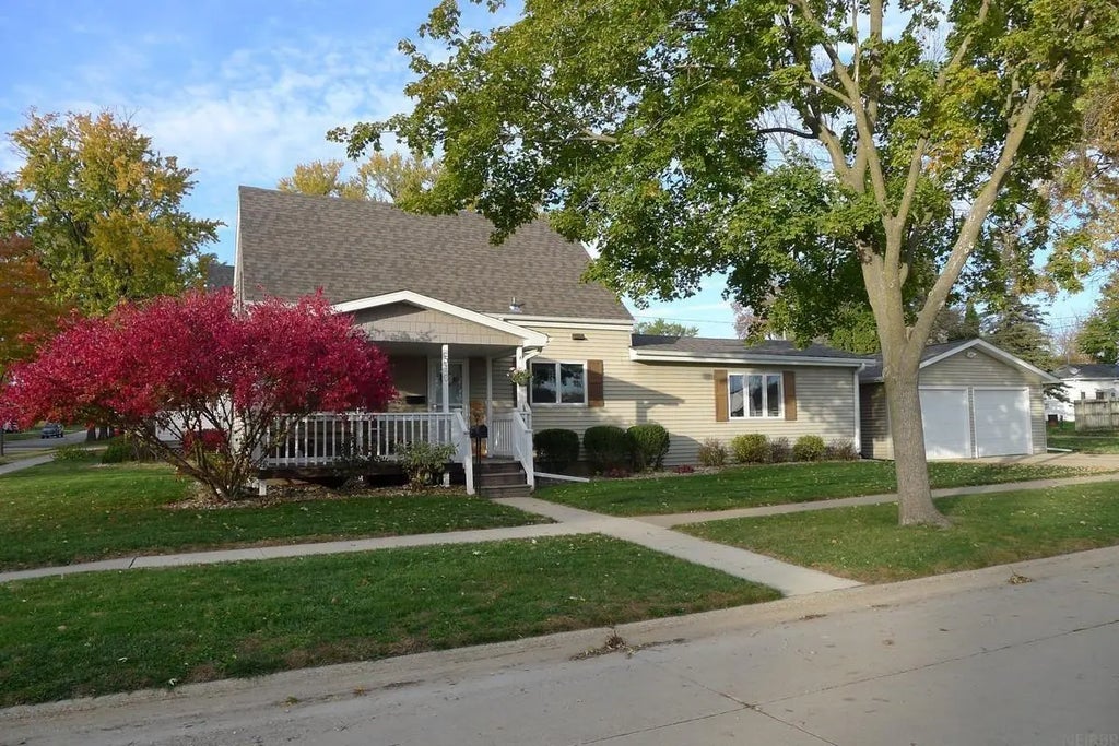 510 S Jackson Street, Charles City