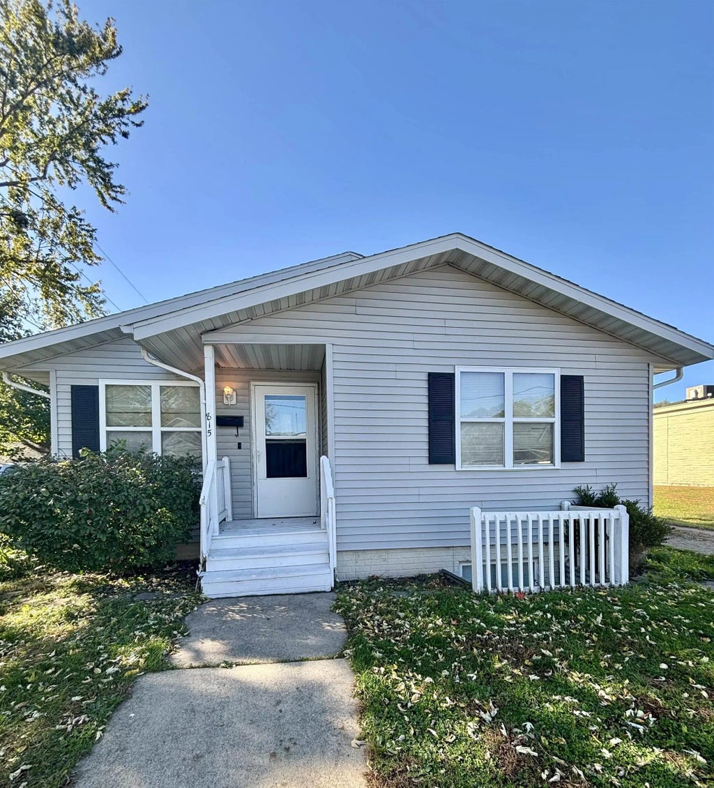 815 Nevada Street, Waterloo