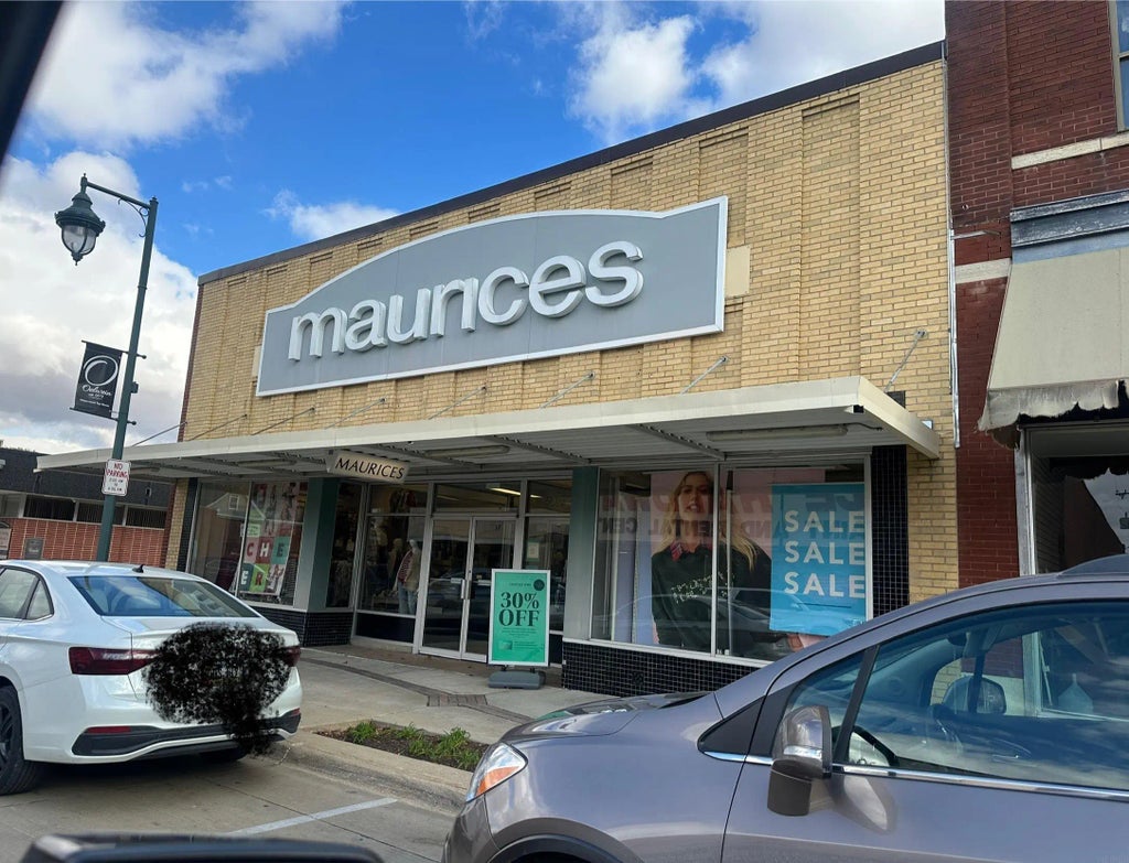 17 North Frederick Avenue, Oelwein