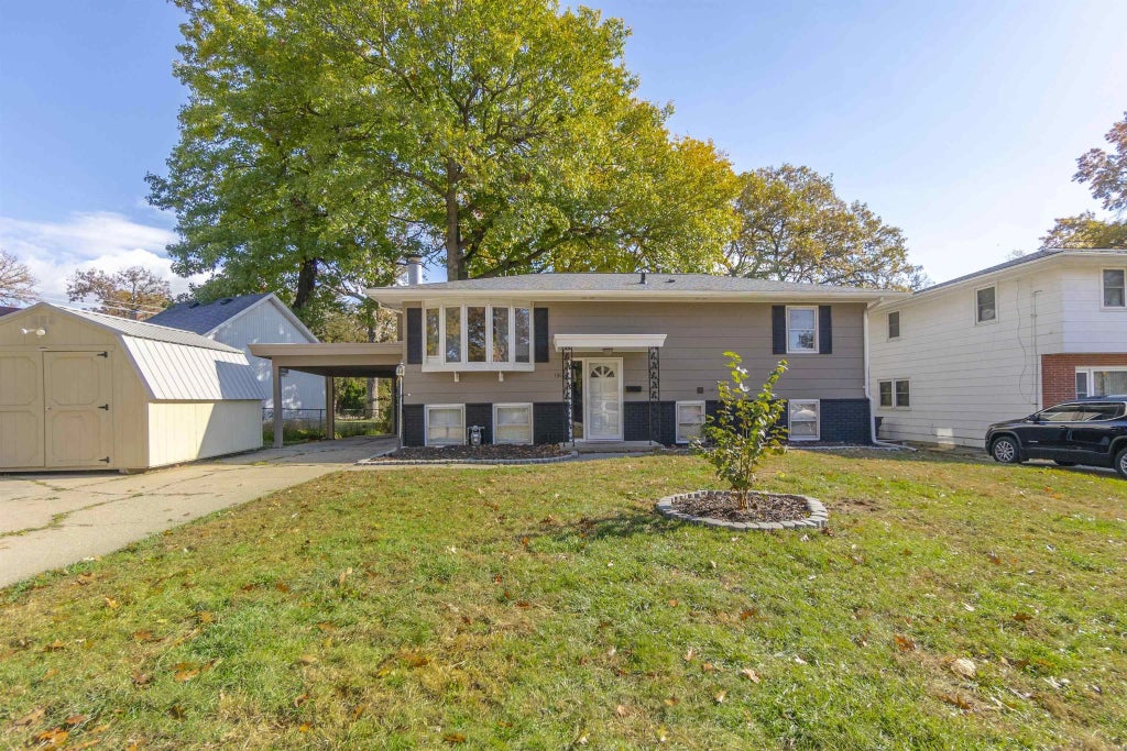 1916 Ashland Avenue, Cedar Falls