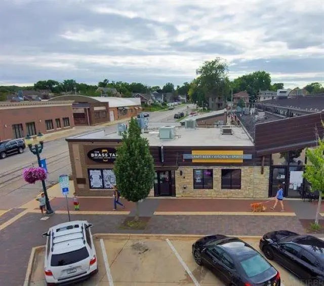 421 Main Street, Cedar Falls