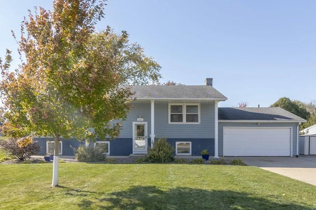 1117 Melrose Drive, Cedar Falls