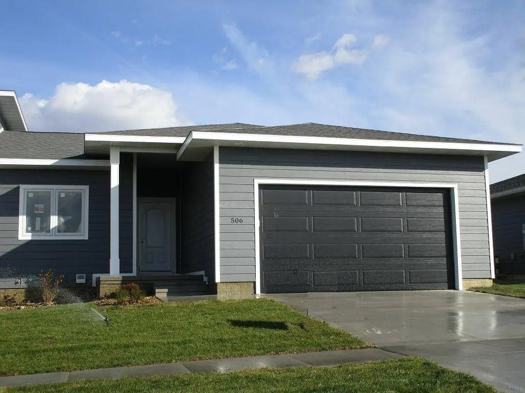 405 Golden Lane, Cedar Falls