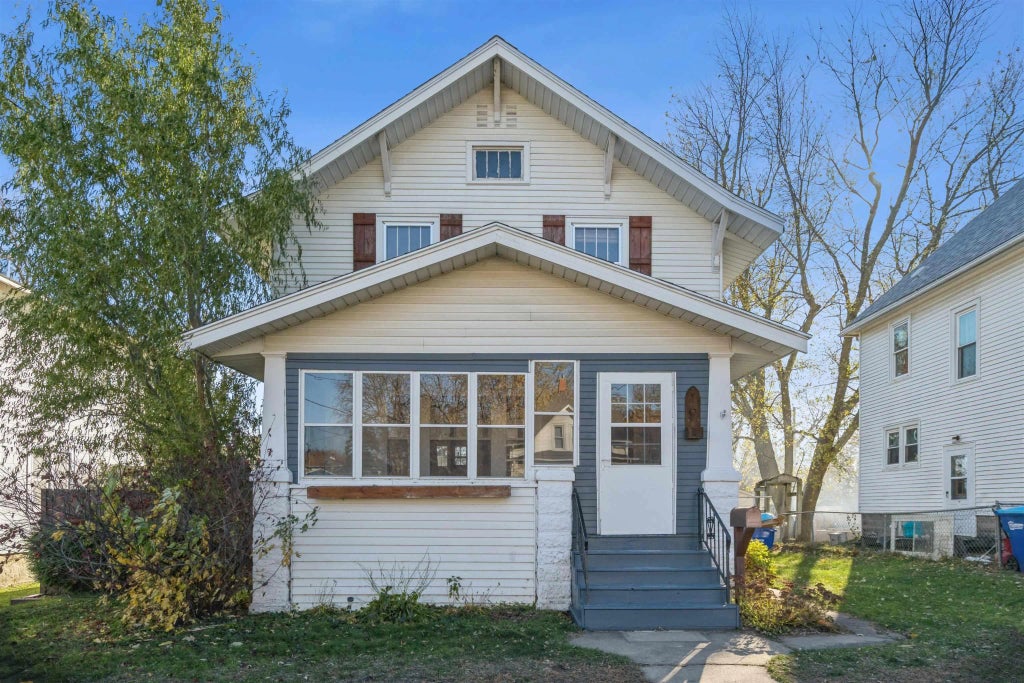 16 Nw 5th Street, Oelwein