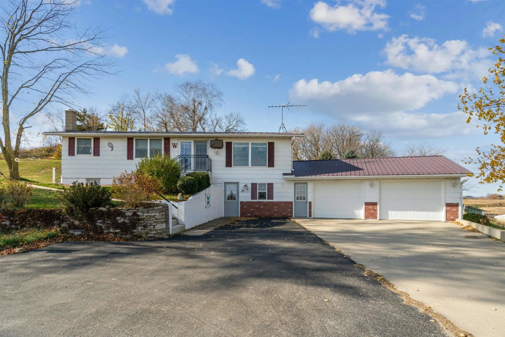 2162 Lycurgus Road, Lansing