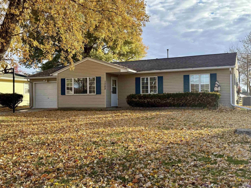 1255 4th Street, Jesup