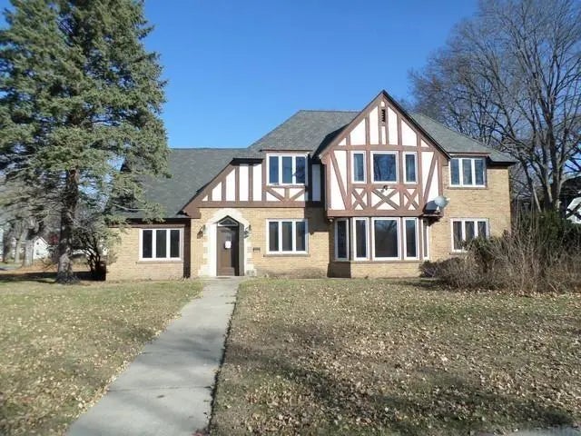 301 Riverside Drive, Charles City