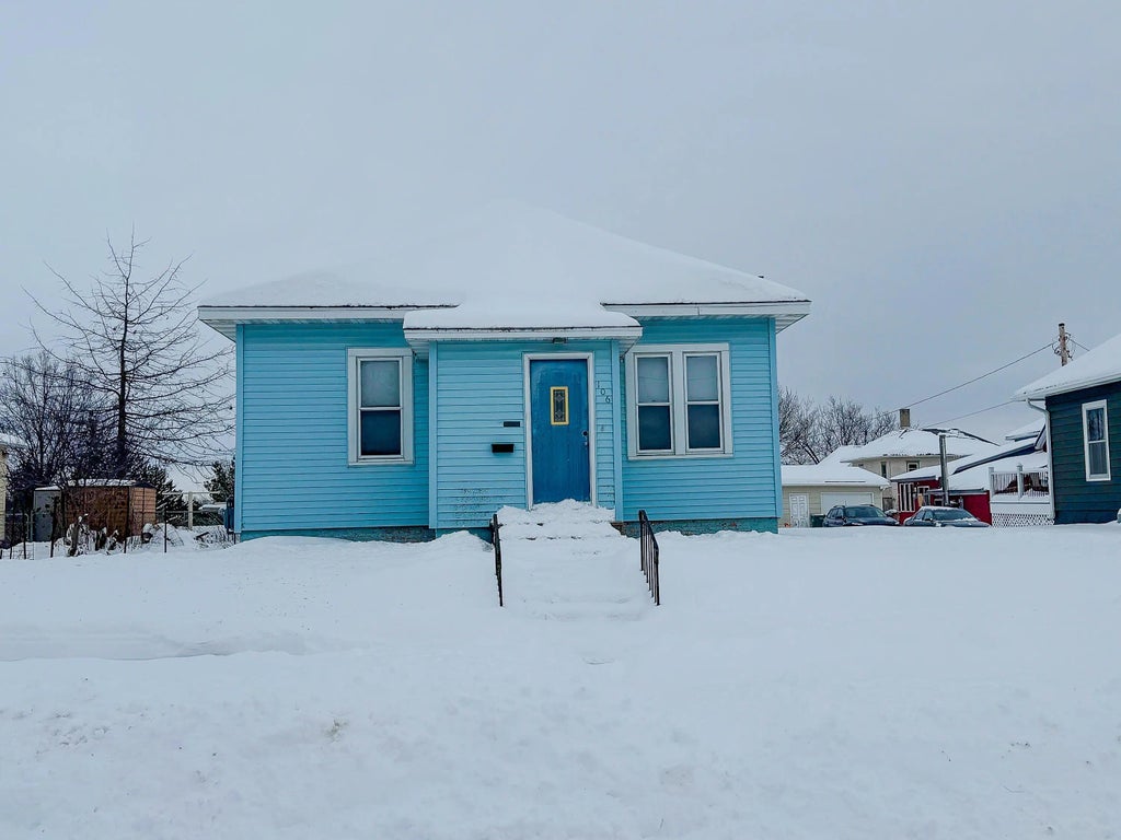 106 Jones Street, West Union