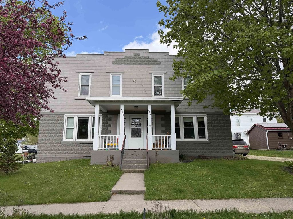210 Park Avenue, Strawberry Point