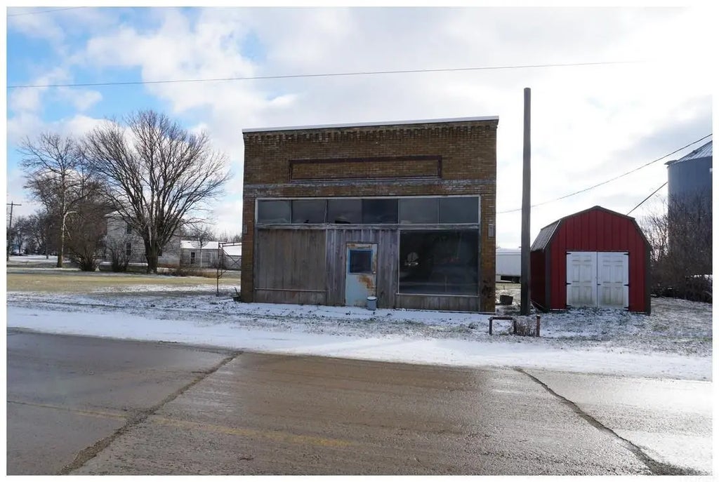 218 Main Street, Orchard