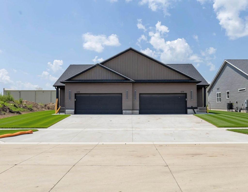 1214 Rock Ridge Circle, Waverly