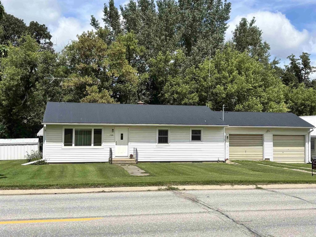 208 E Main Street, Riceville
