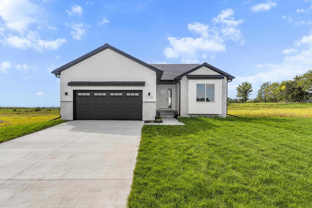 128 Paradise Blvd, Waterloo