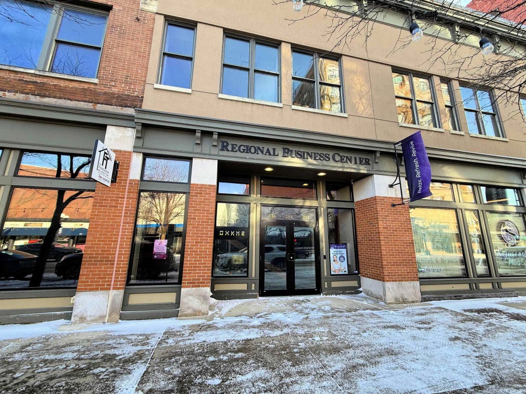 214 E 4th Street Suite A, Waterloo