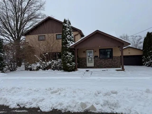 520 High Street, Arlington