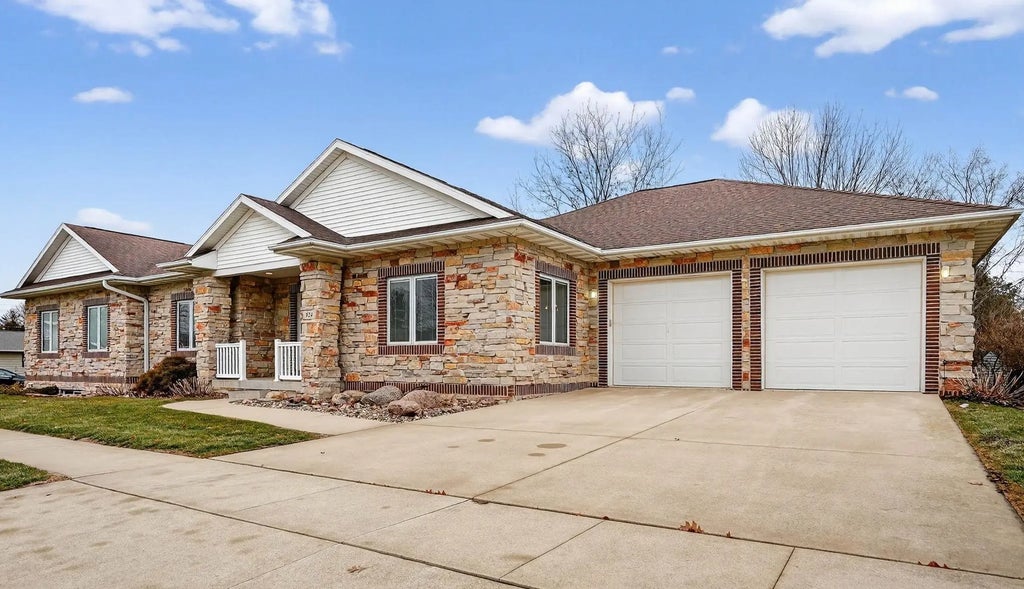 924 Elmridge Drive, Cedar Falls