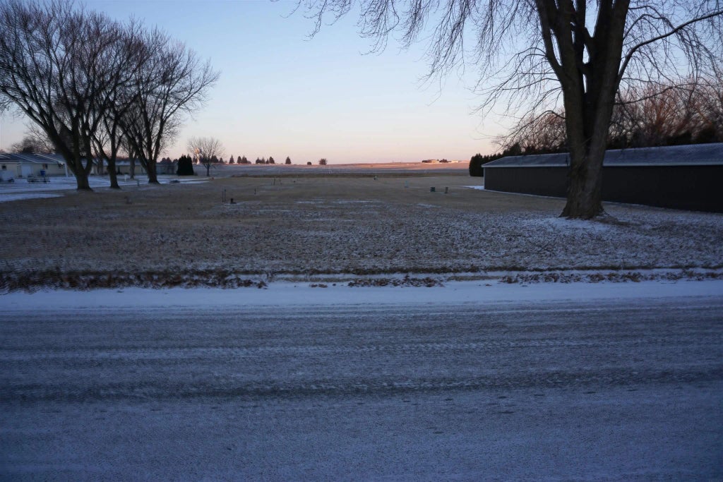 B Avenue, Grundy Center