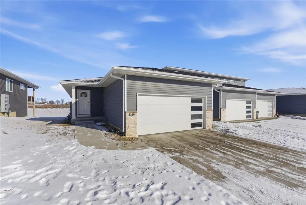 1209 Loren Drive, Cedar Falls